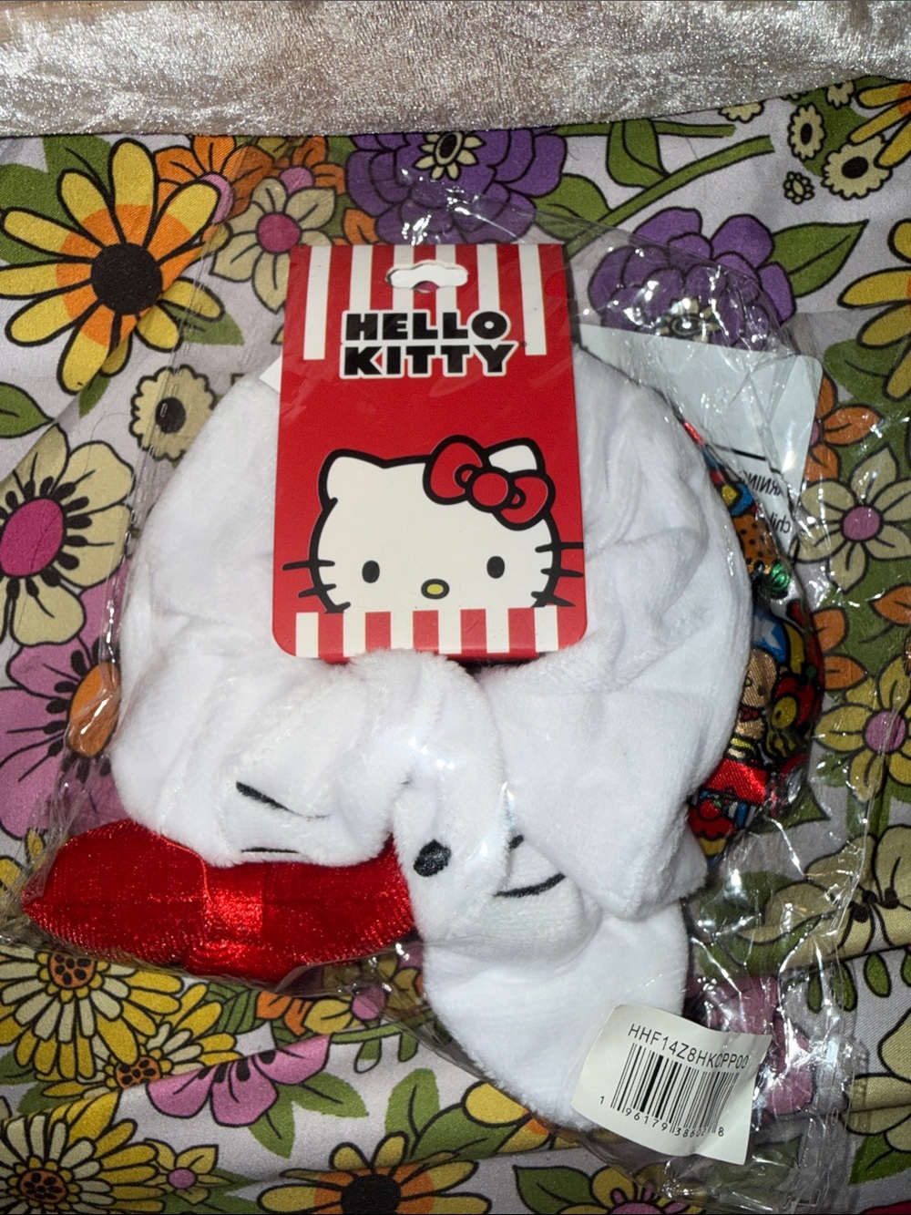 Hello Kitty Sanrio Scrunchie 3-Pack! (New)
